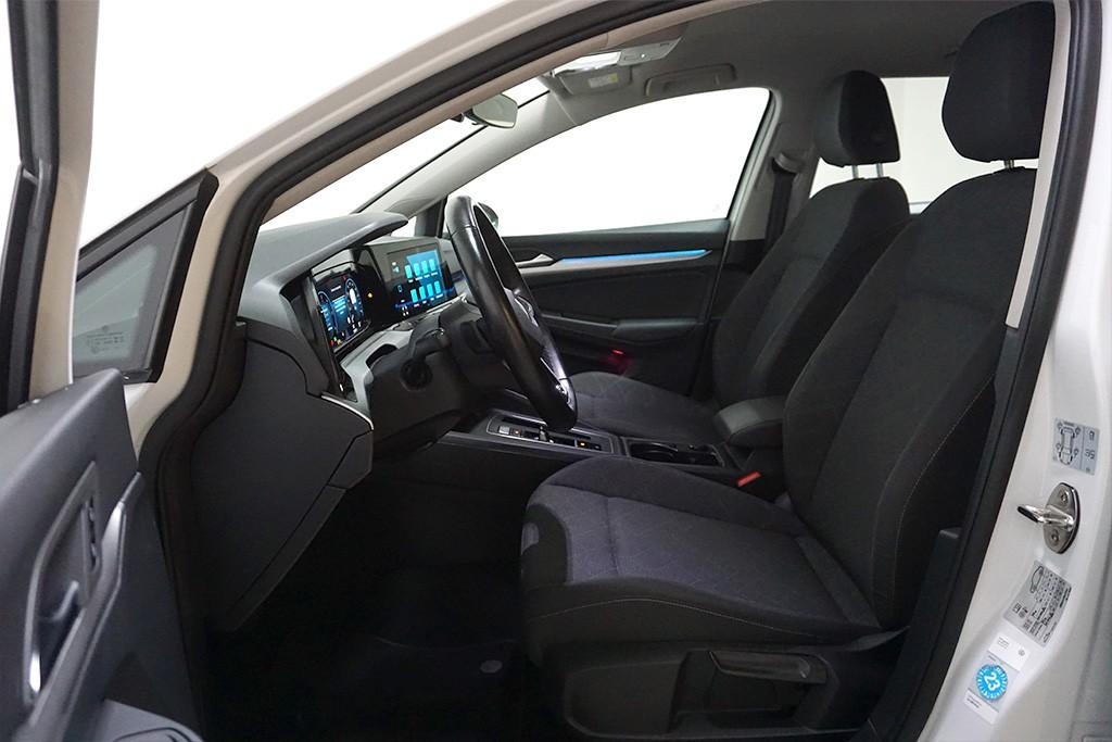 Volkswagen Golf 8 2.0TDI DSG Life Virtual AHK Sthz Navi, миниатюра 7