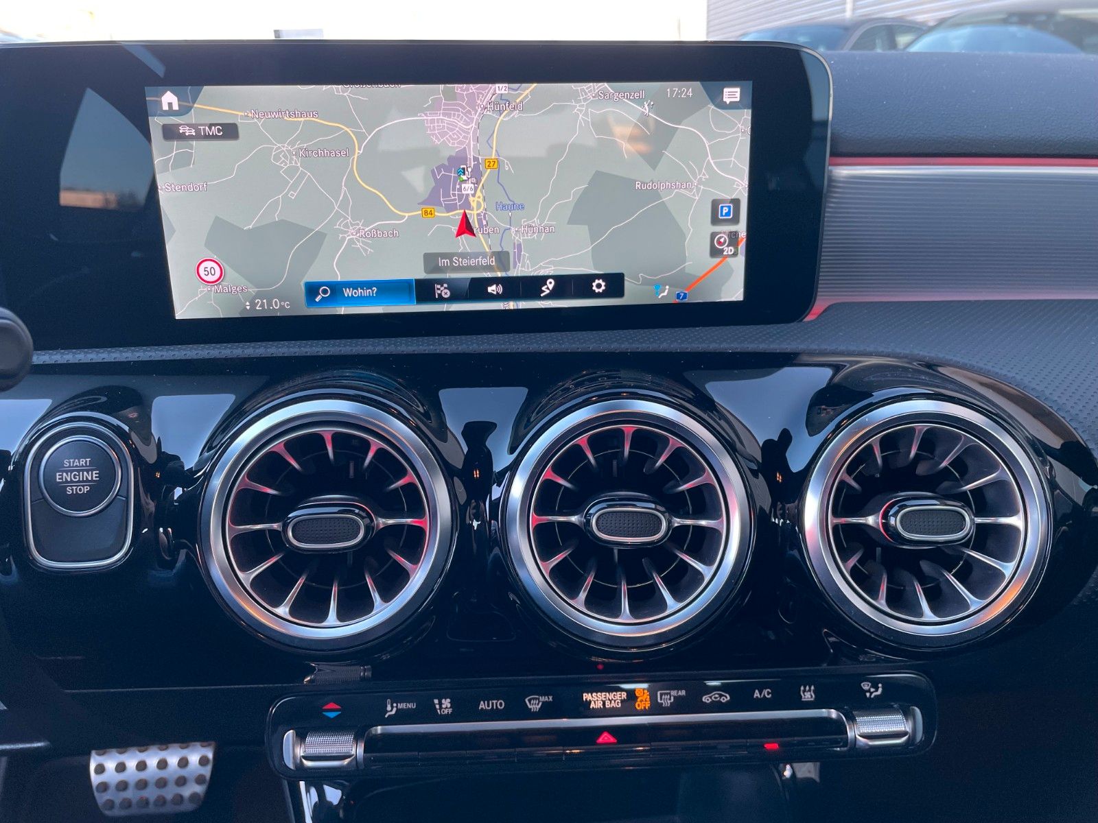 Fahrzeugabbildung Mercedes-Benz A 250e Limo+AMG+Ambiente+RFK+19Zoll+MBUX+LED+