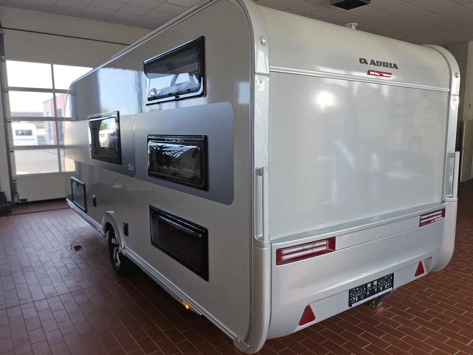 Adria Altea 60Y 552  60Y Sondermodell Silber-Grau
