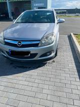 Opel Astra GTC 1.9 CDTI Sport / TÜV Neu - Opel Astra aus 2007: Sport