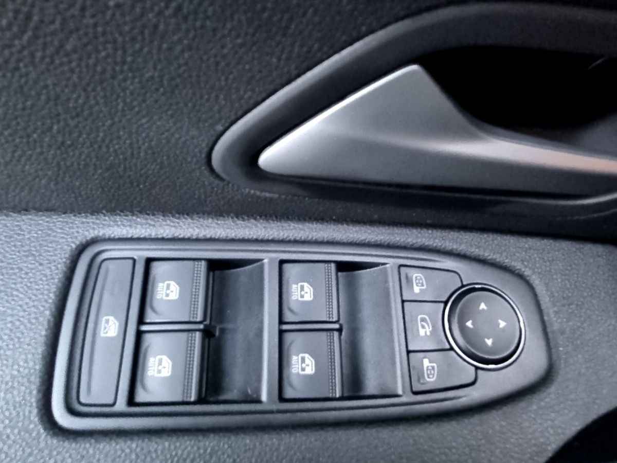 Fahrzeugabbildung Dacia Duster Journey TCe 130 4x4