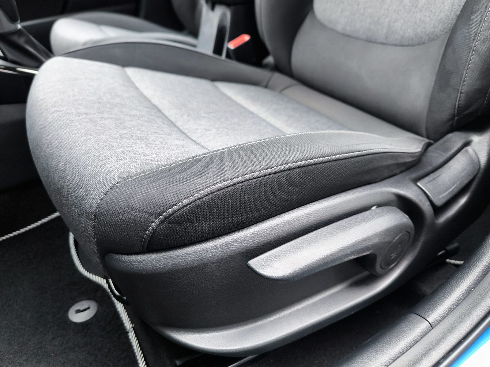 Fahrzeugabbildung Kia Stonic 1.0 T-GDI NAVI+KAM+PDC+MFL+TEMP+APPLE+DAB