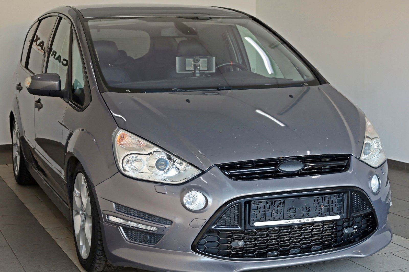 Fahrzeugabbildung Ford S-MAX Titanium S T.Leder,Navi,Xenon,Panorama,SH