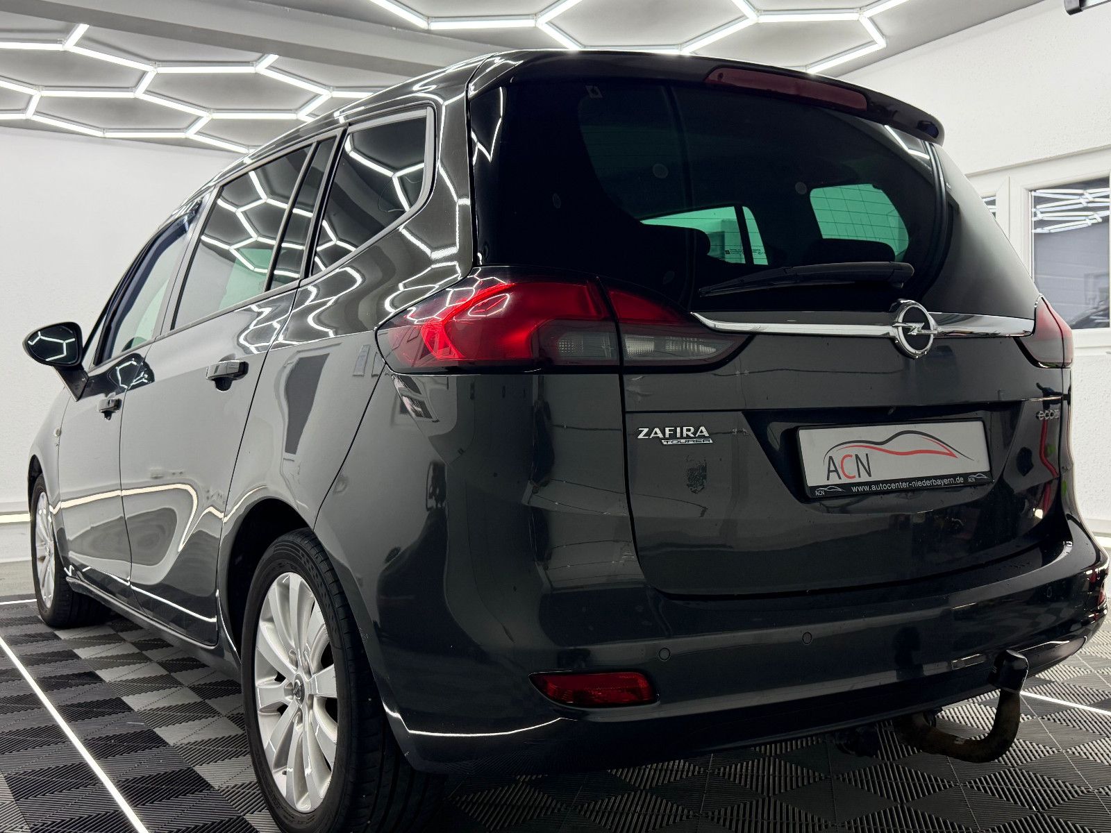 Fahrzeugabbildung Opel Zafira C Tourer Drive/NAVI/KAMERA/AHK/7-SITZER