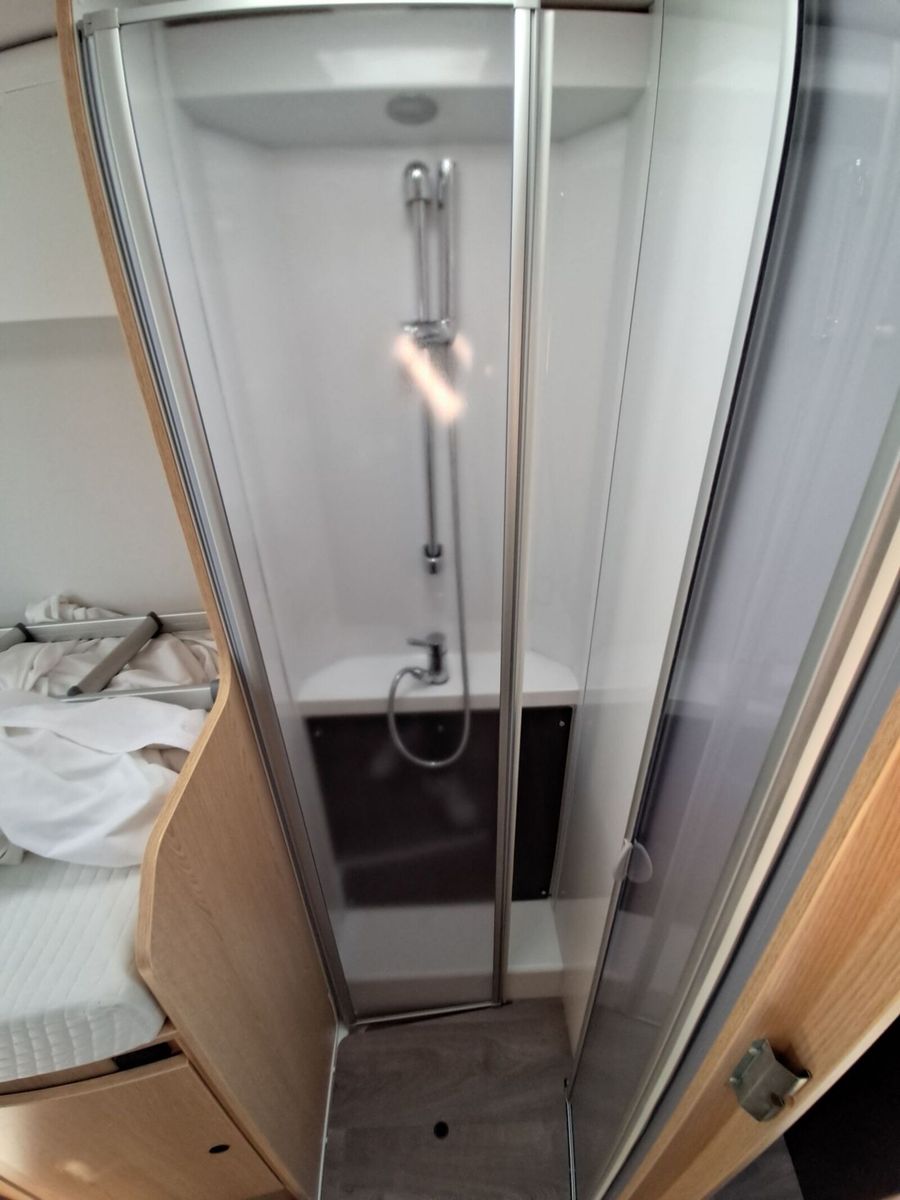 Fahrzeugabbildung Sunlight Adventure T Ford 680 Markise/SAT/TV/Solar/Navi