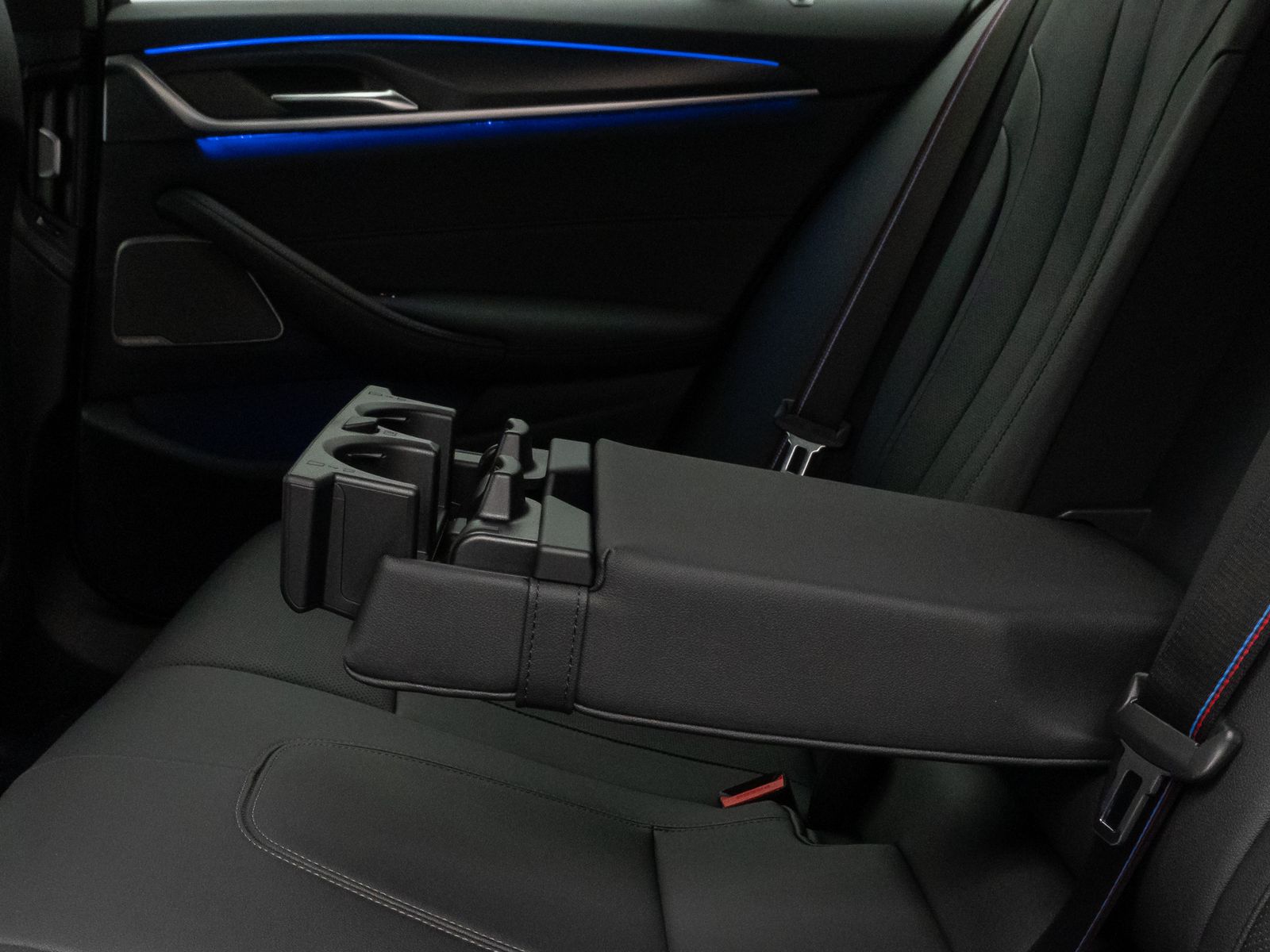 Fahrzeugabbildung BMW 520d M Sport Pro Kamera HUD DAB H/K 4xKlima 19"