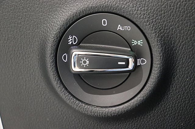 Superb Combi 1.8 TSI Style DSG AHK XENON NAVI KA