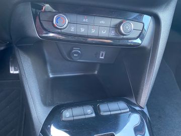 Bild 16 Opel CORSA GS LINE 100 PS AUTOMATIK PDC V+H KAMERA