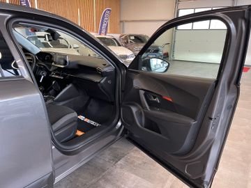 MYAUTOCENTER – Gebraucht- und Jahreswagen mit Werkstattservice in Pfaffenhofen Peugeot 2008 Active *Klima*Kamera*Navi*Bluetooth*DAB+*