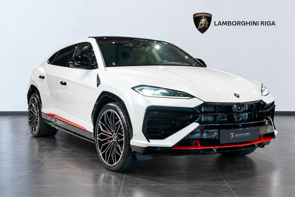 LAMBORGHINI Urus 2025