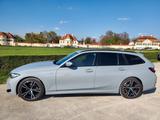 BMW 320i Tour. M Sport, HUD