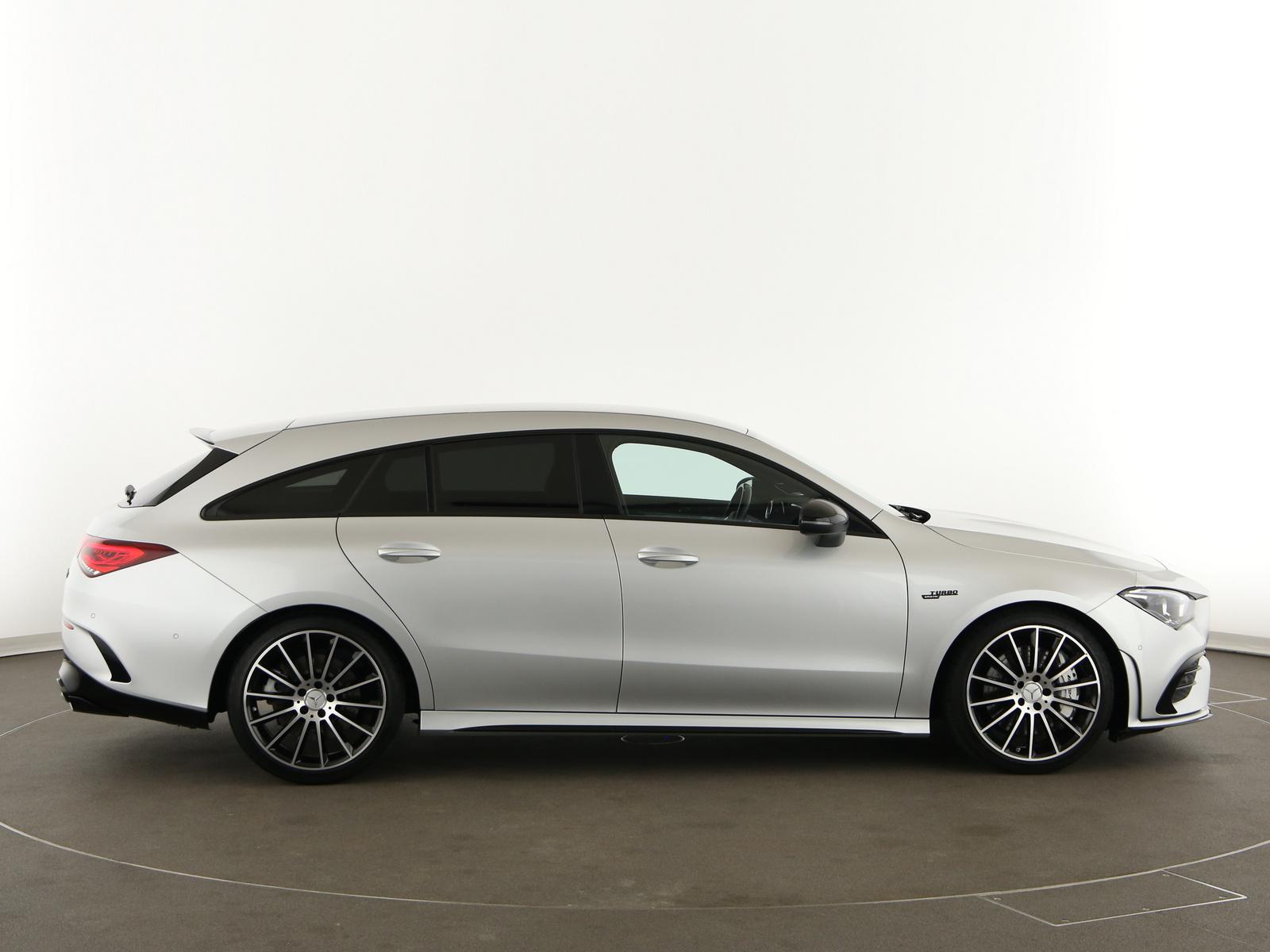 Mercedes-Benz CLA 35 AMG Shooting Brake