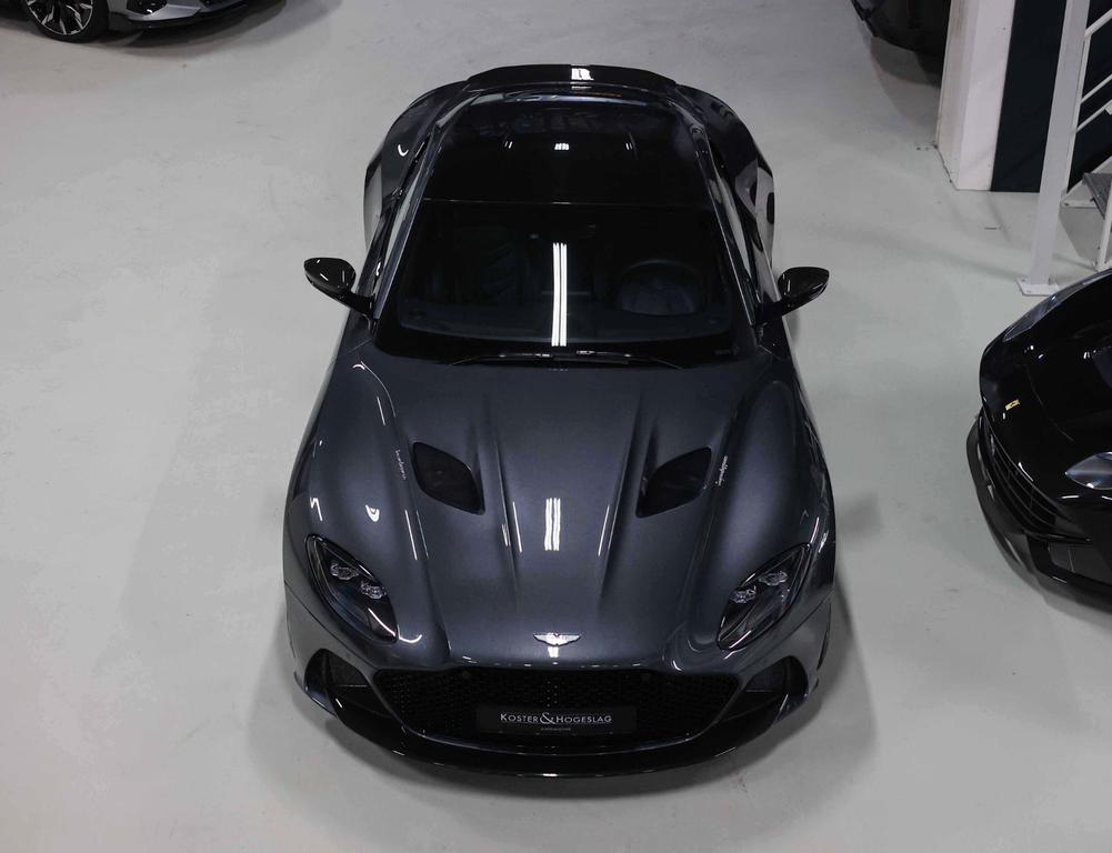 Aston Martin DBS