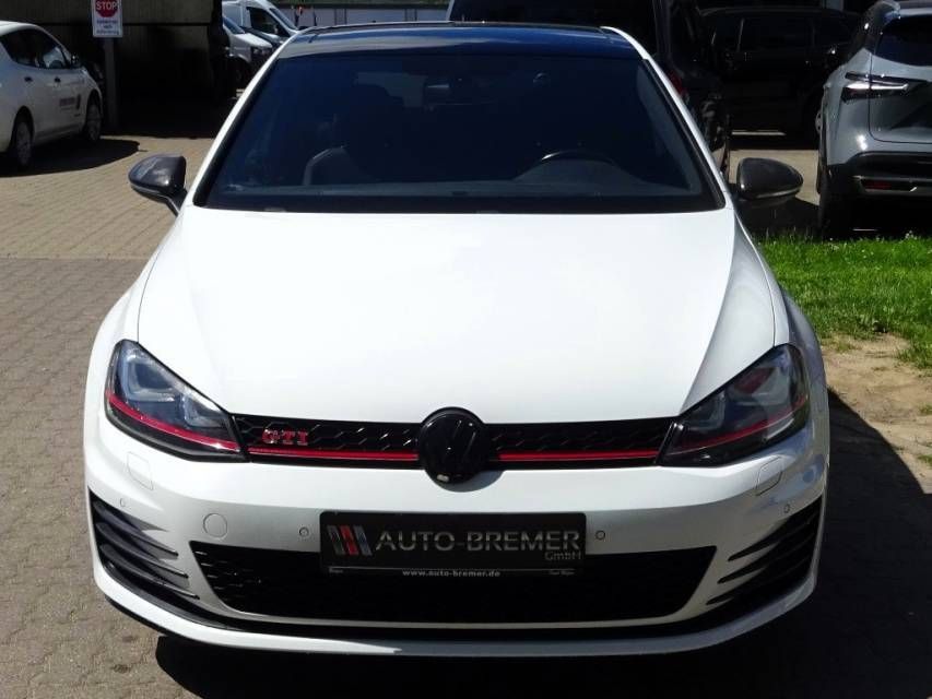 Fahrzeugabbildung Volkswagen Golf VII 2.0 TSI GTI Performance Navi RFK
