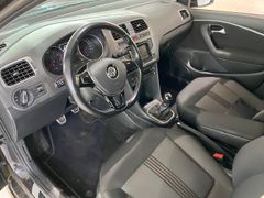 Fahrzeugabbildung Volkswagen Polo V Allstar 1.0 5tü. SHZ/PDC/ALU/TEMPOMAT/