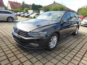 Volkswagen Passat - 1