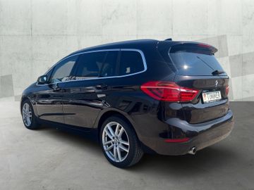 BMW 218 - 6
