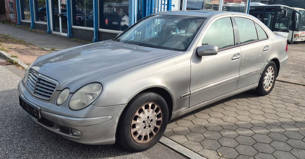 Mercedes-Benz E 270