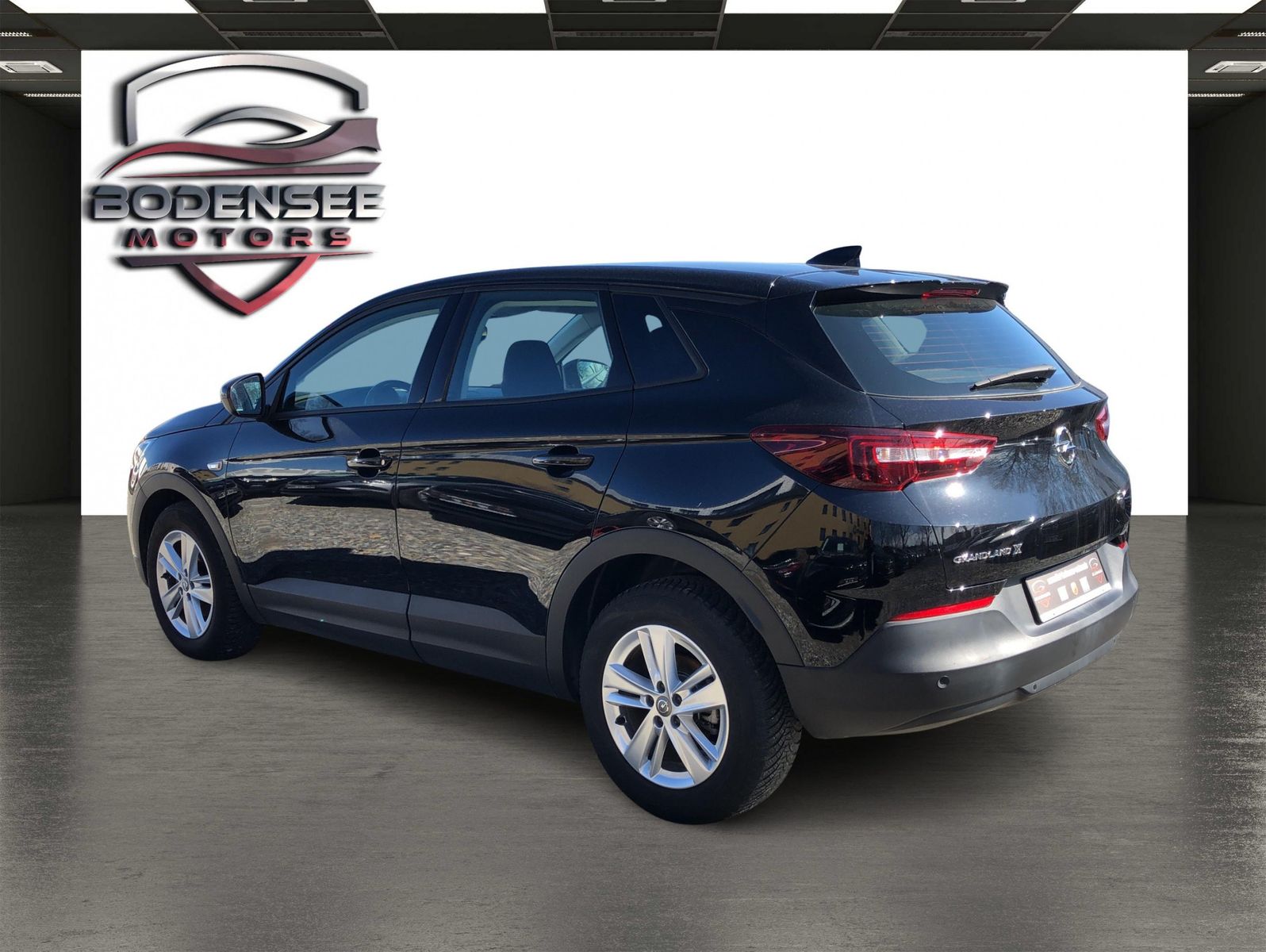 Fahrzeugabbildung Opel Grandland Edition