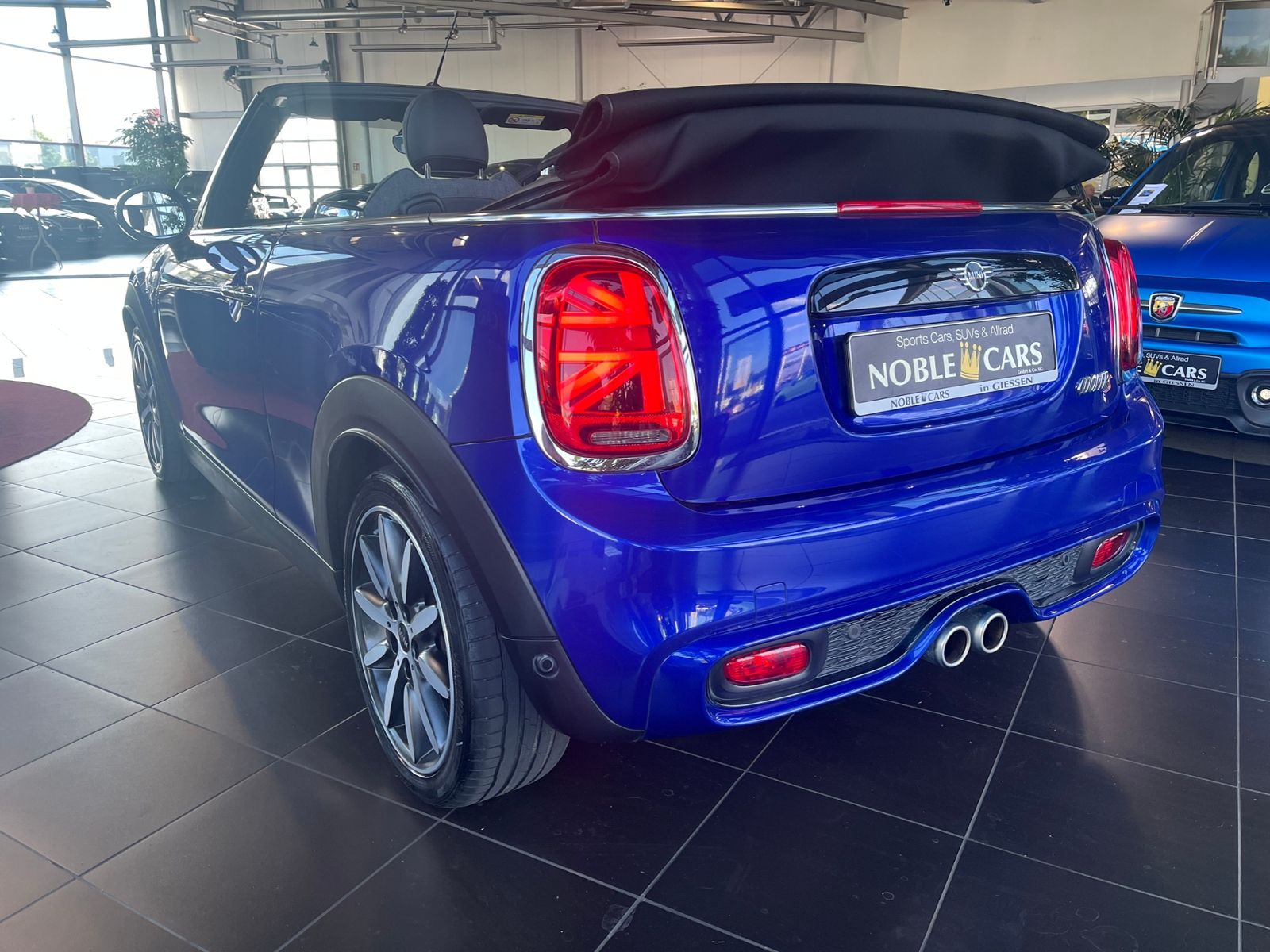Fahrzeugabbildung MINI Cabrio Cooper S Chili LED NAVI ALU