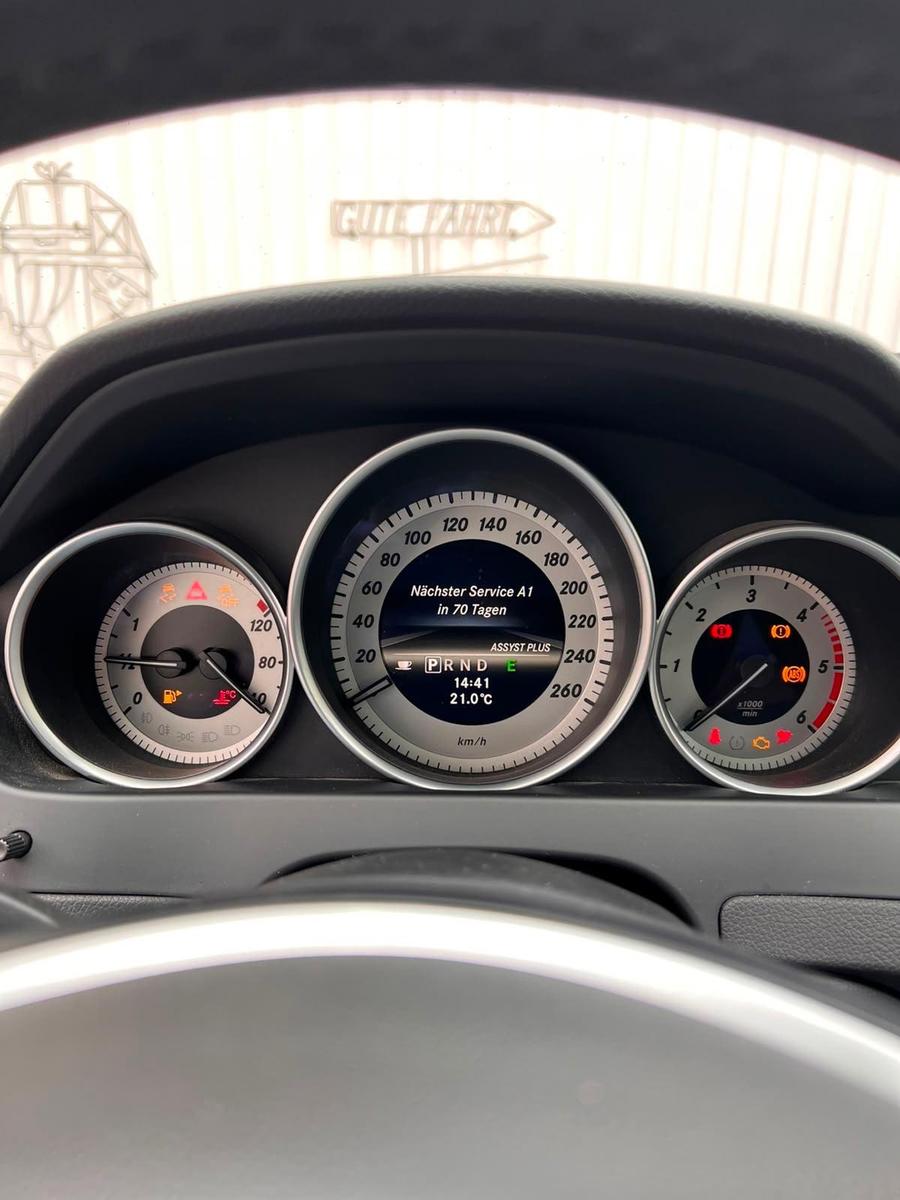Mercedes-Benz C300 2013 — photo 8