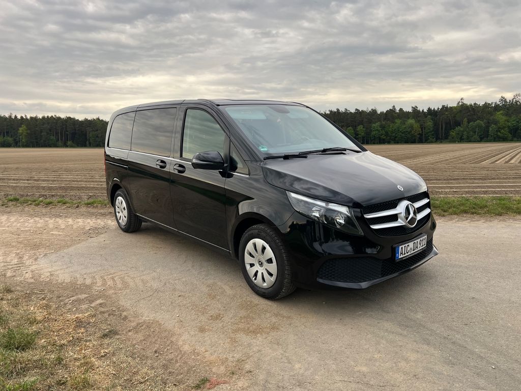 Image of Mercedes-Benz V 220