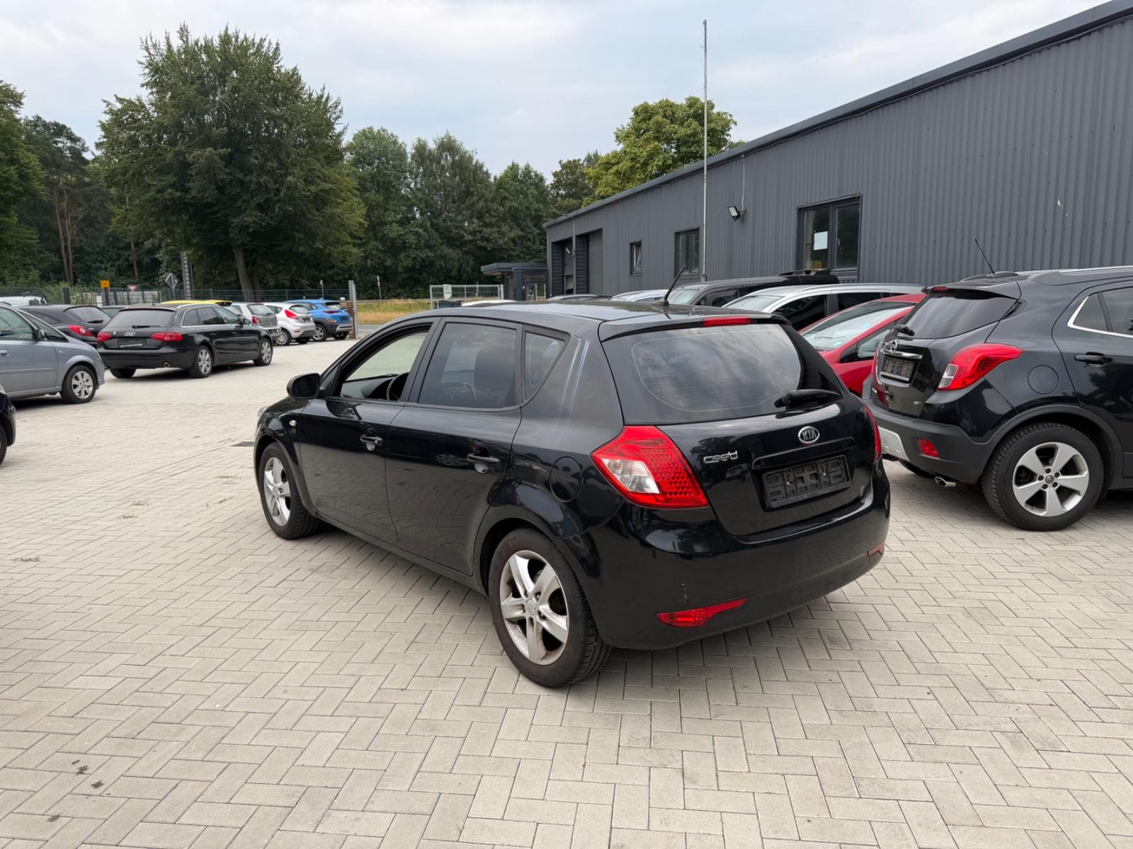 Kia ANDERE Ceed Vision 1.4