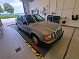 Mercedes-Benz Mercedes Benz W124 300D Turbo 4matic - Mercedes-Benz 300 mit Diesel-Antrieb: 300d Turbo