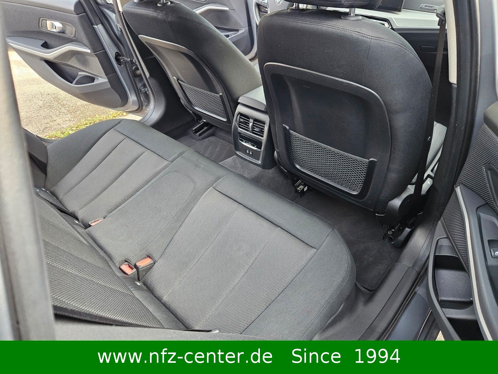 BMW 320 d xDrive Navigation PDC foto 11