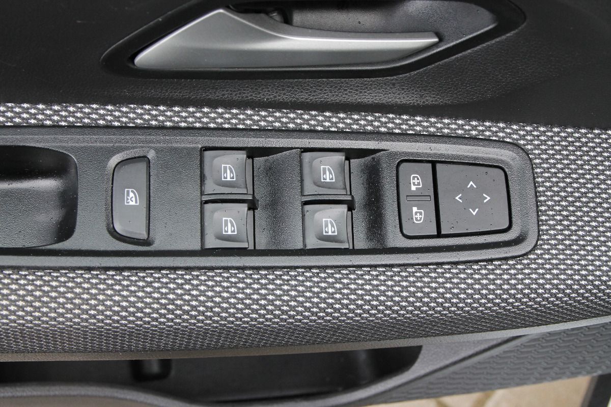 Fahrzeugabbildung Dacia Sandero III 1.0 TCe100LPG Stepway Expression