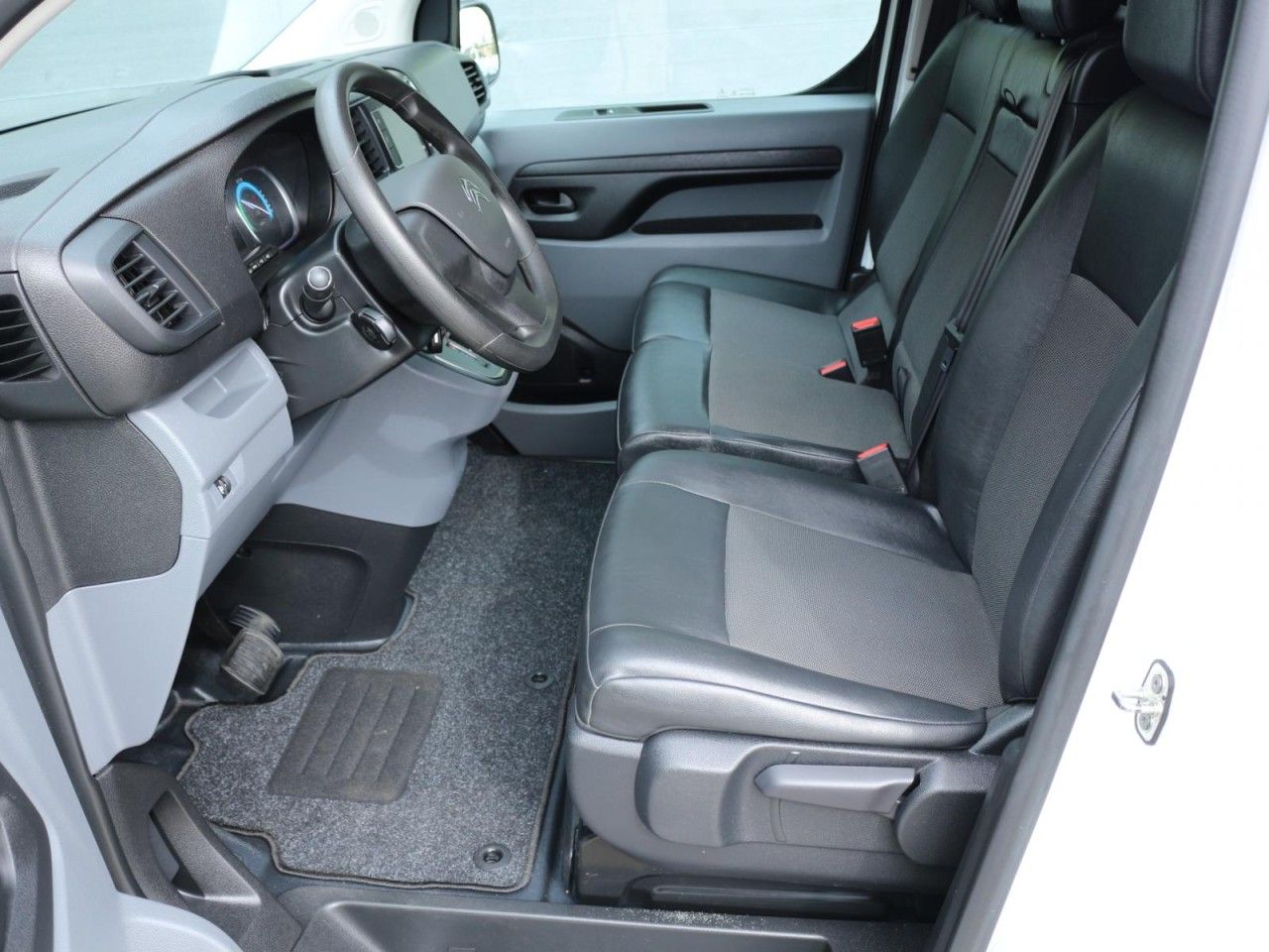Fahrzeugabbildung Citroën Jumpy Kasten Club XS Elektromotor