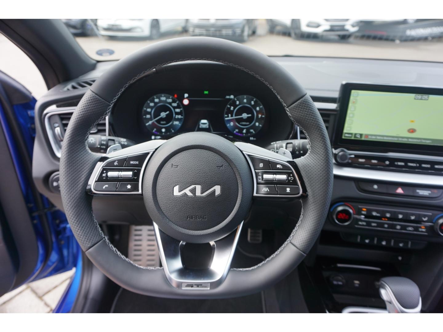 Kia Ceed_sw 1.5T 140 GT Line DCT7 AHK Navi Techn. AC
