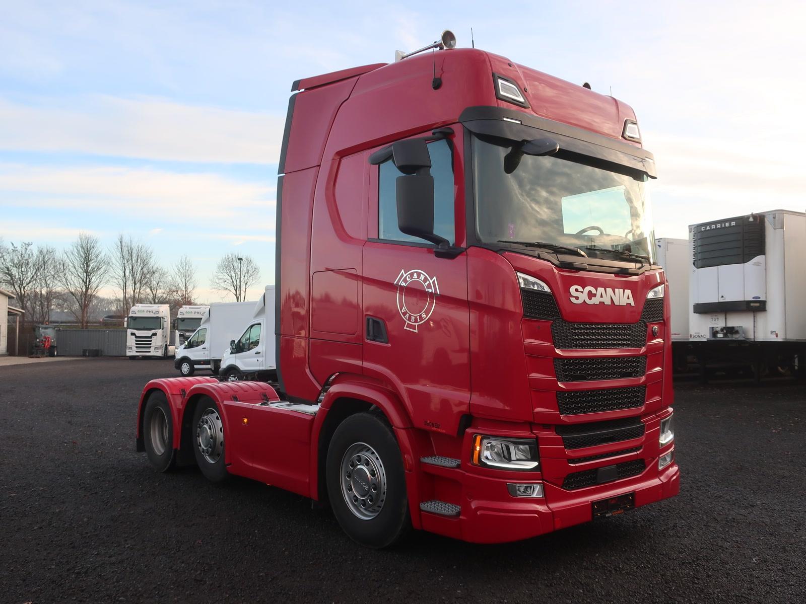 Scania S 500 Super 6x2/4 mit verstellbarer Sattelkupplu