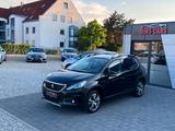 Peugeot 2008 Allure*Kamera*Leder*Panorama*Navi*2,Hand* - Peugeot 2008: Kombi