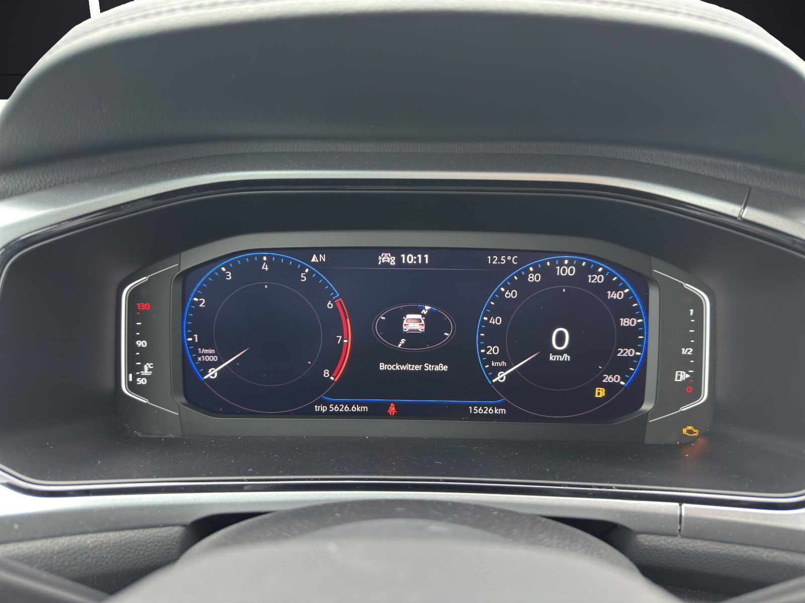 Fahrzeugabbildung Volkswagen T-Roc TSI Life LED NAVI RFK PDC SHZ LM