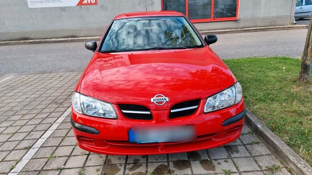 Nissan Almera