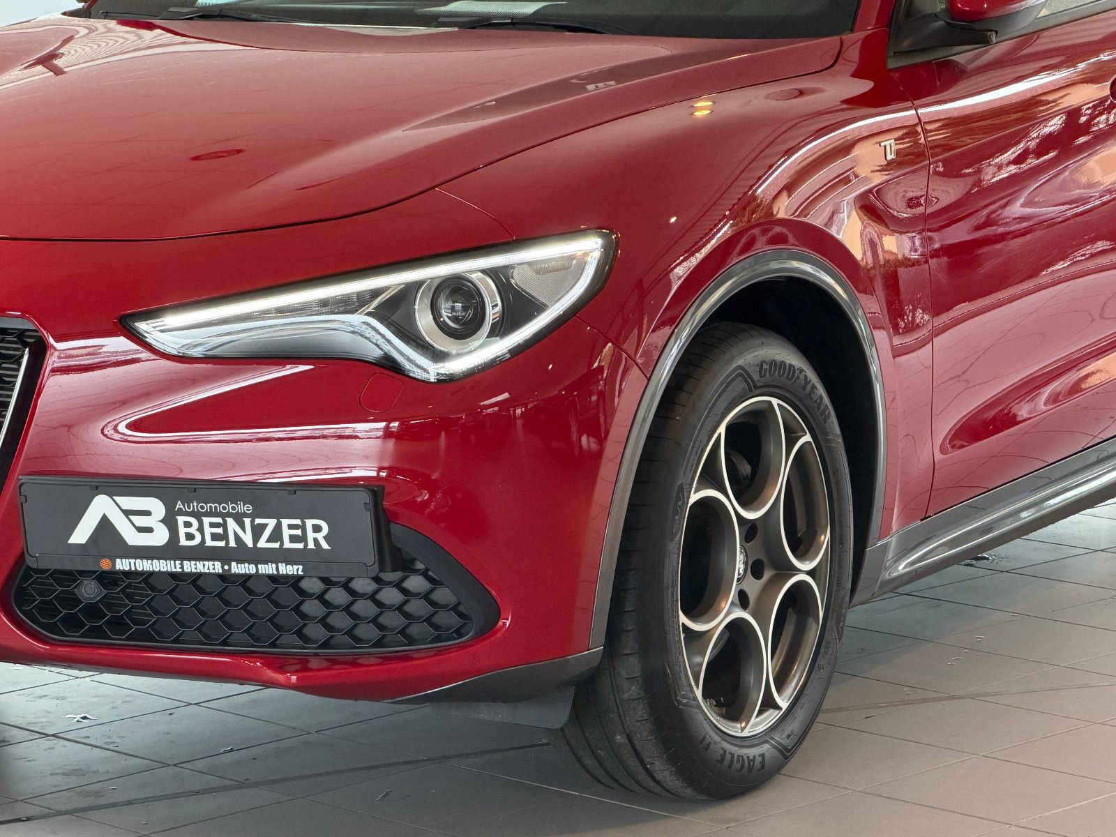 Fahrzeugabbildung Alfa Romeo Stelvio Ti Q4/MEMORY/ACC/NAVI/KAMERA/SHZ/KLIMA