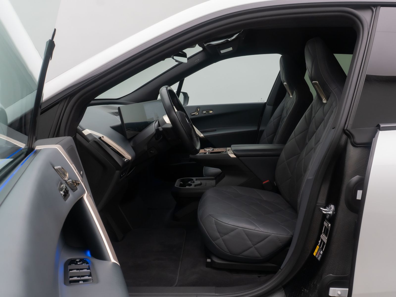 Fahrzeugabbildung BMW iX xD40 Sport 360&deg;SkyLounge DAB Laser H/K 22Zoll