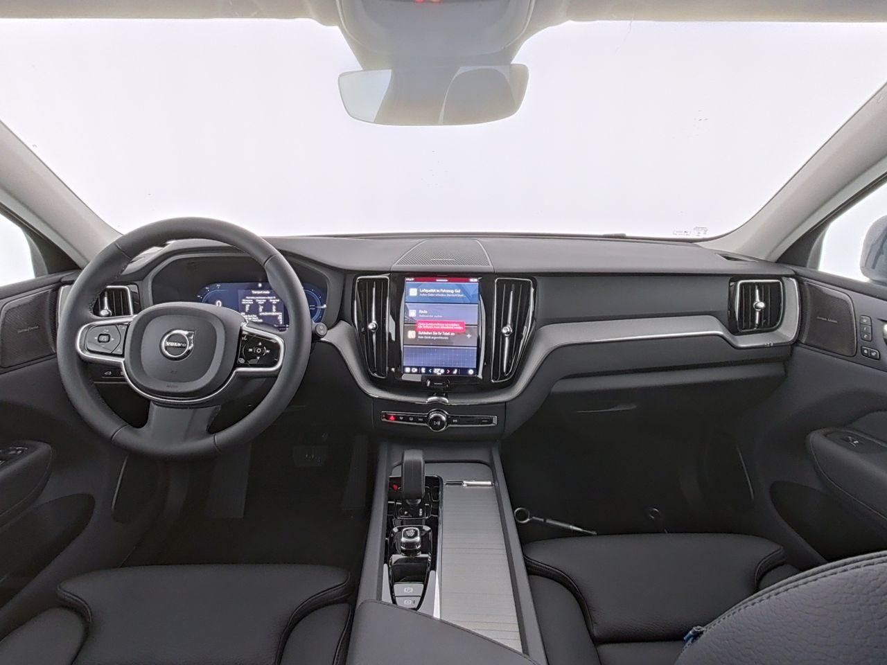 Fahrzeugabbildung Volvo XC60 Plus Dark Recharge Plug-In Hybrid AWD