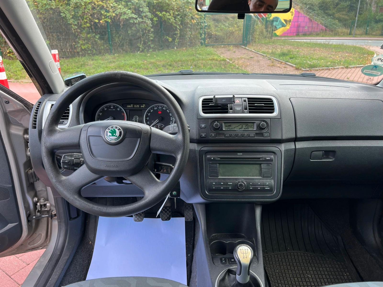 Skoda Roomster 2009 — photo 17