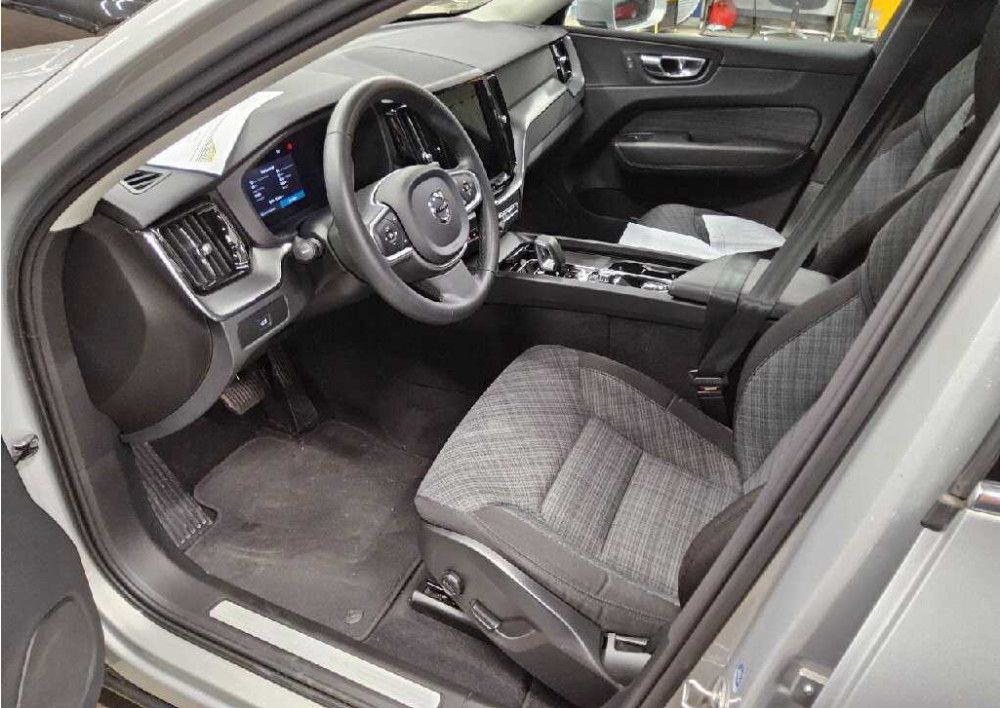 Fahrzeugabbildung Volvo XC60 B4 Core Aut. ACC/LED/NAVI/HIFI/SHZ/RFK/AHK