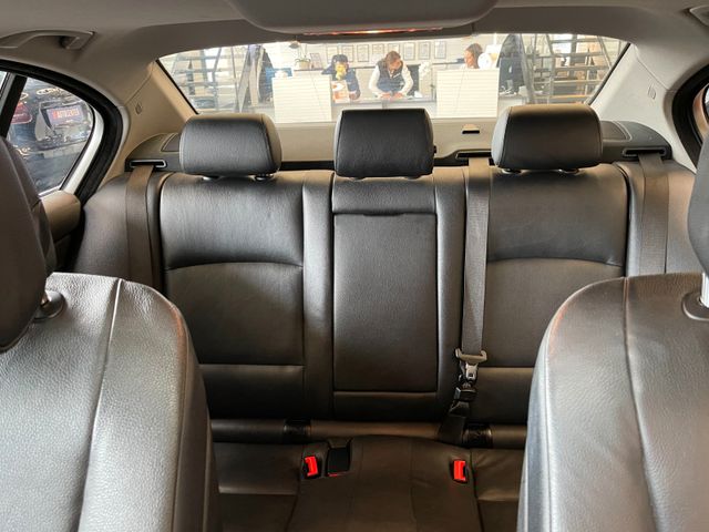 BMW 525d Lim. Aut.*NAVI*PDC*SHZ*STARTSTOP*VOLLLEDER*