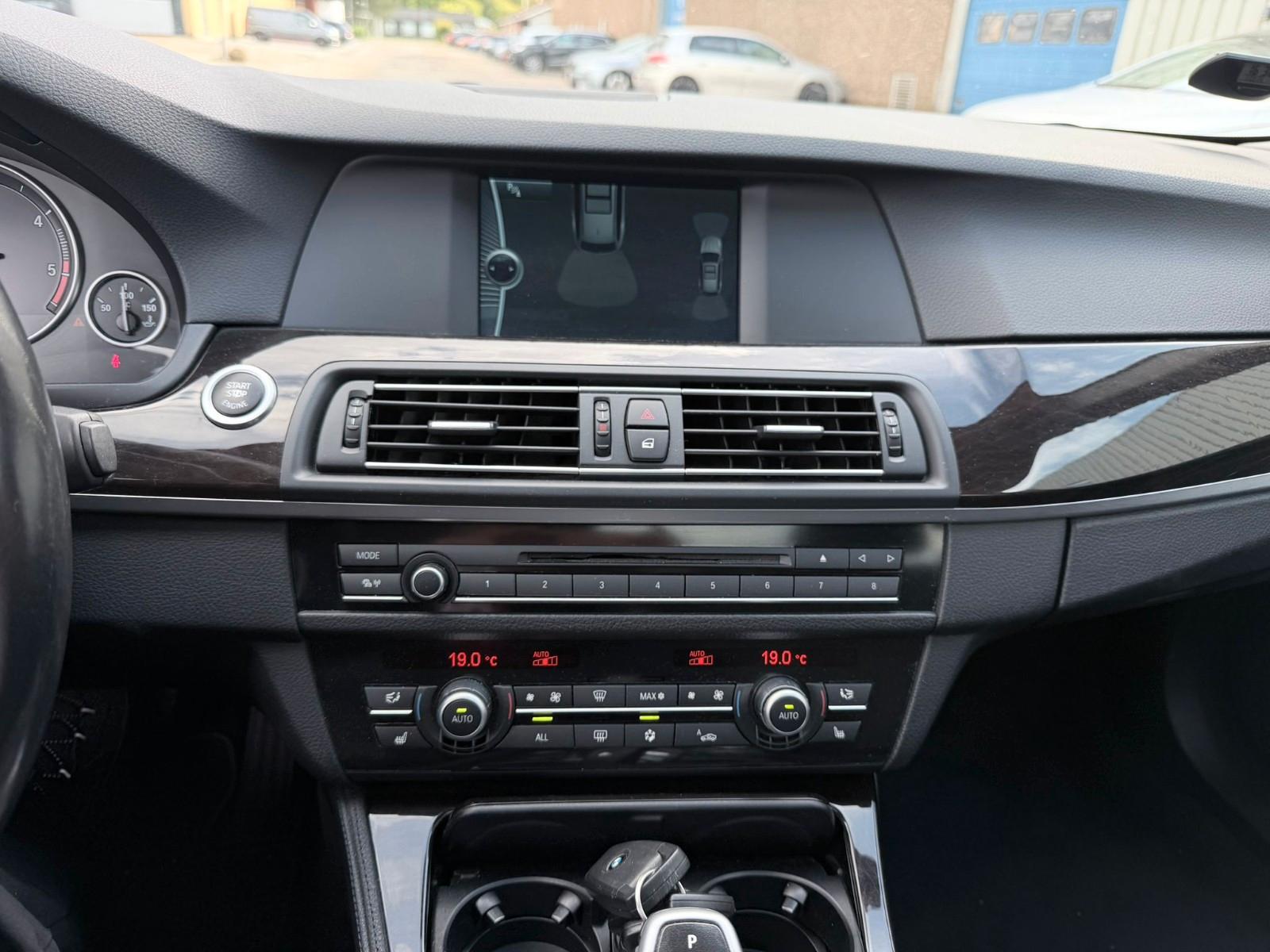 BMW 530 2010 — photo 10