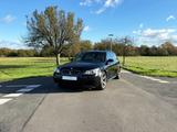 BMW Touring / 1 of 1025 / Vollausstattung / 2. Hand - BMW M5 mit Benzin-Antrieb: Kombi