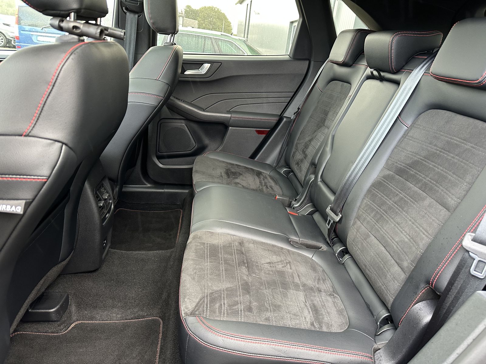 Fahrzeugabbildung Ford Kuga ST-Line X NAV+LED+PANORAMA+ACC+KAMERA+1HD