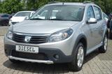 Dacia Sandero Stepway - Alufelgen - Dachreling - Dacia Sandero mit Diesel-Antrieb: Geländewagen