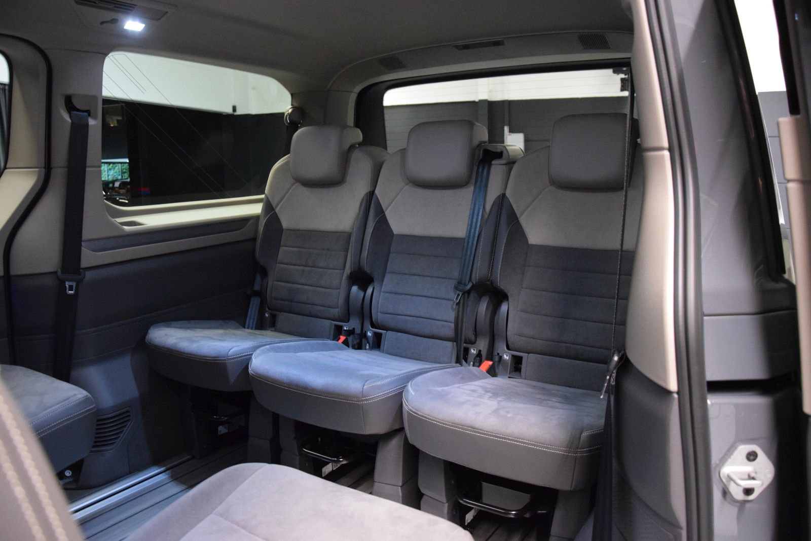 Fahrzeugabbildung Volkswagen Style lang Pano. ACC Kamera AHK DCC vis-a-vis