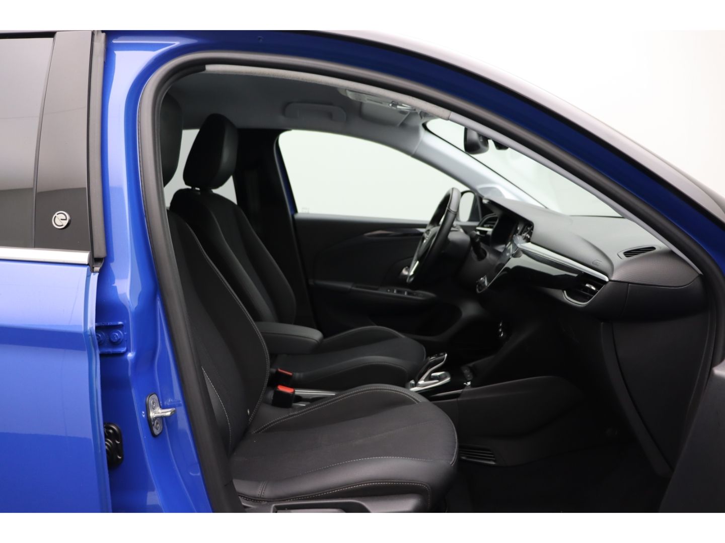 Fahrzeugabbildung Opel Corsa-e F Elegance Navi Totwinkelass. Kamera SHZ