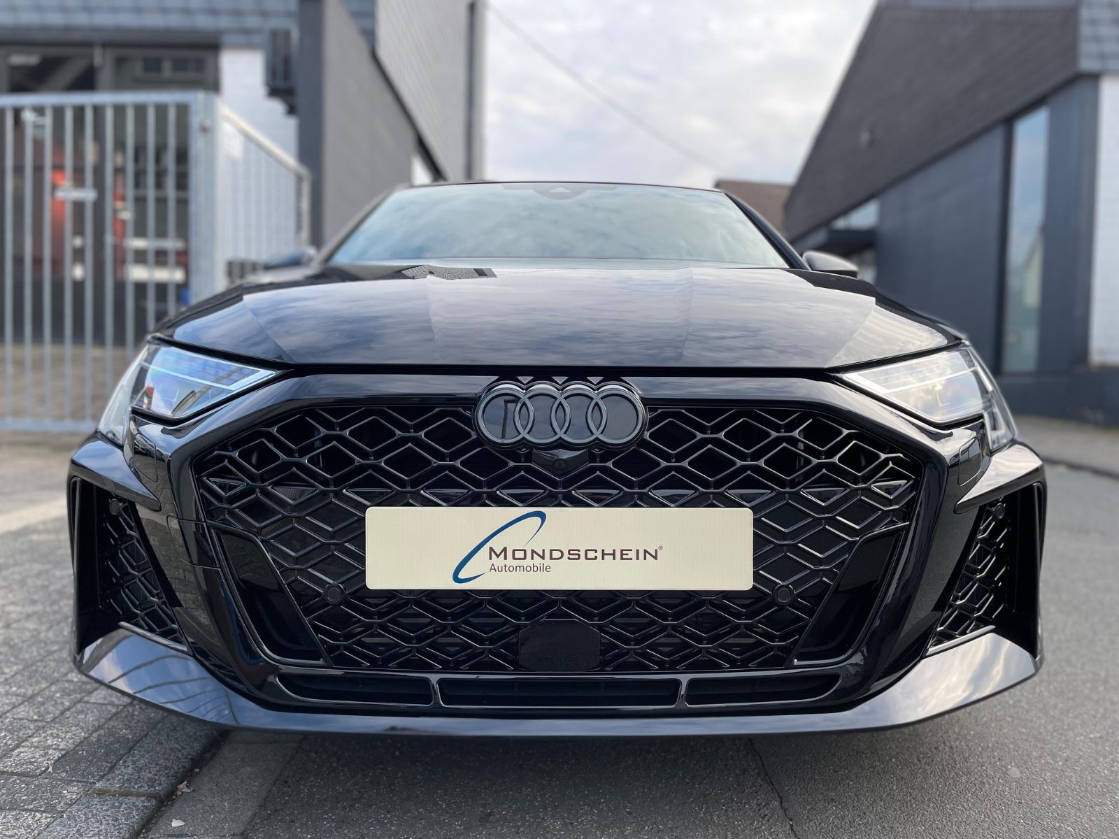 Fahrzeugabbildung Audi RS3 SB Facelift |Matrix|ACC|Sonos|RS-Schalen|HUD