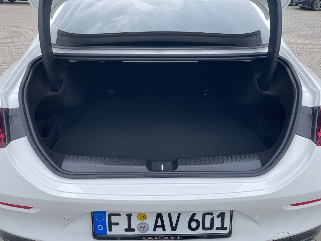 Fahrzeugabbildung Mercedes-Benz CLA 180 +PROGRESSIVE+NIGHT+AHK+MULTIBEAM+KEYLESS